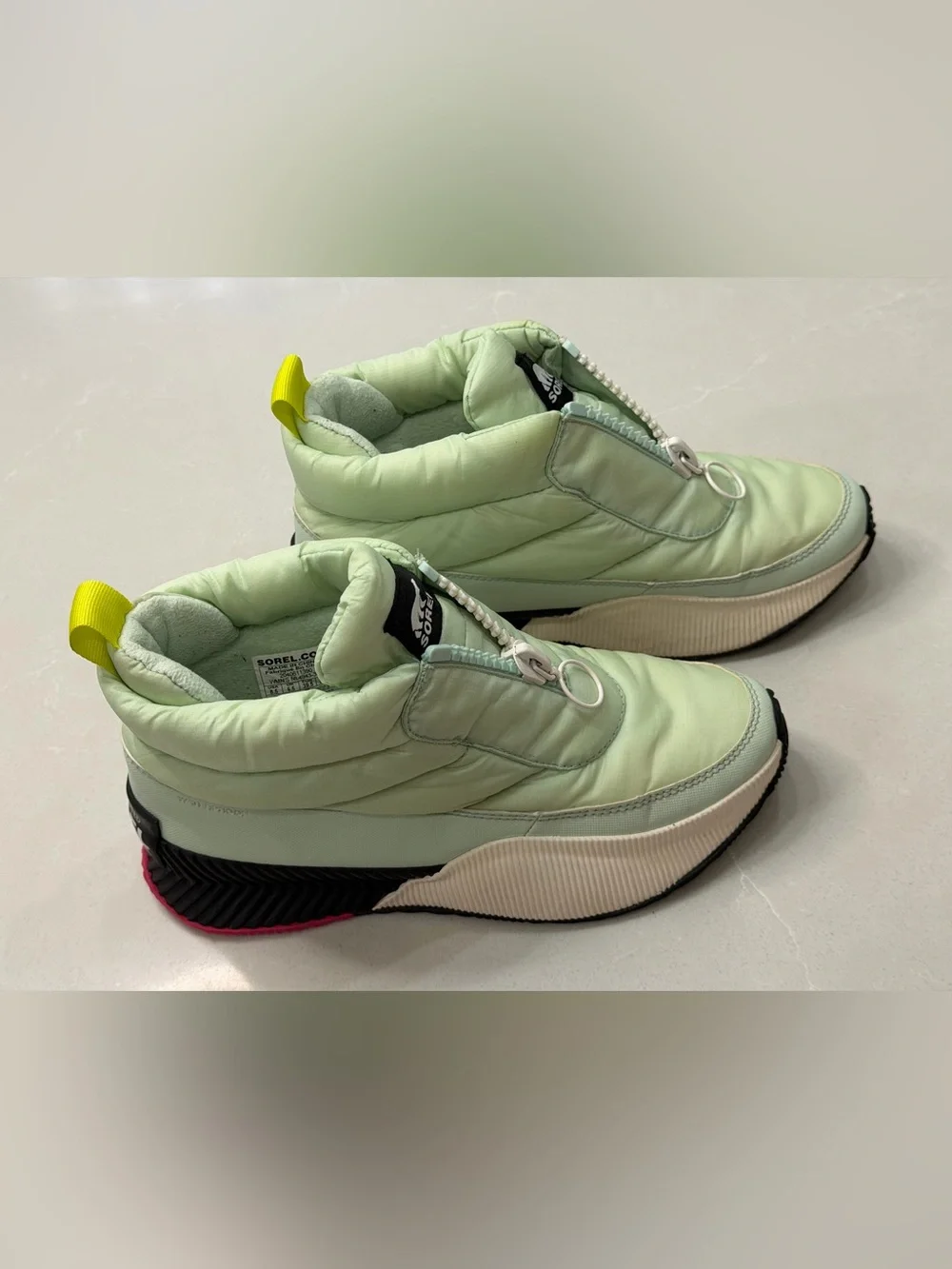 SOREL Out N About III Puffy Zip Sea Sprite Green Waterproof Winter Boots 8.5